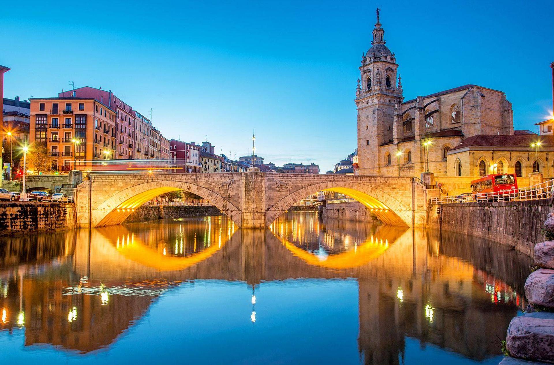 De la ría a los puentes