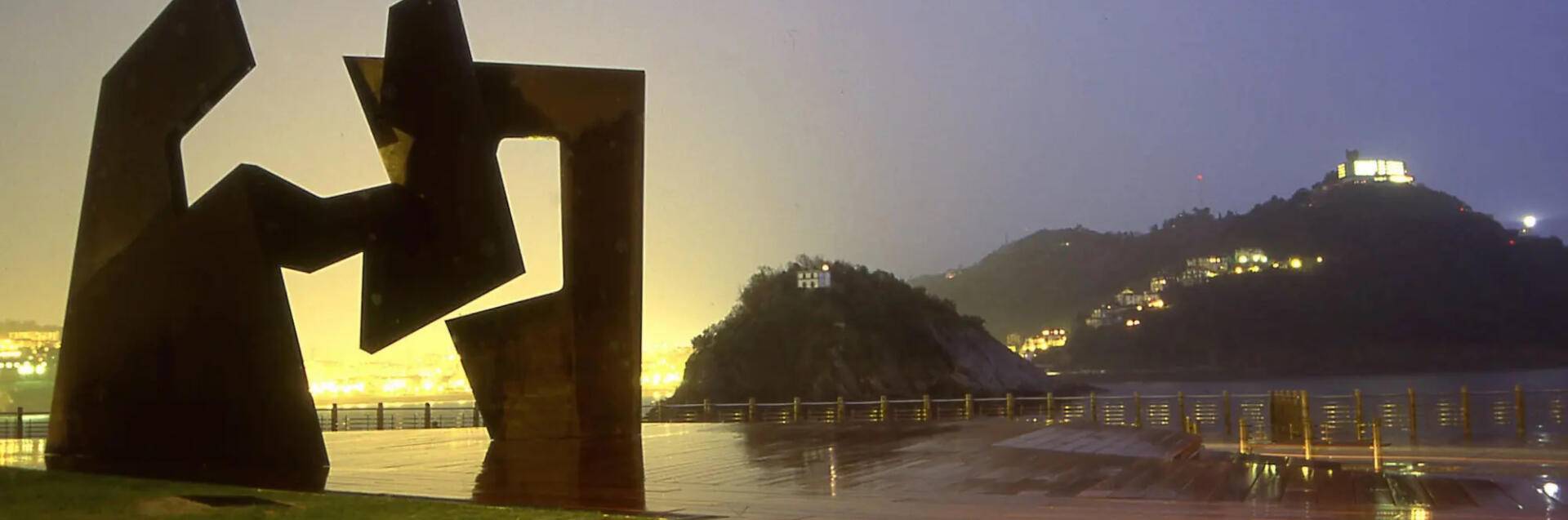 Temáticas: 4 donostiarras, 4 historias, 4 rutas