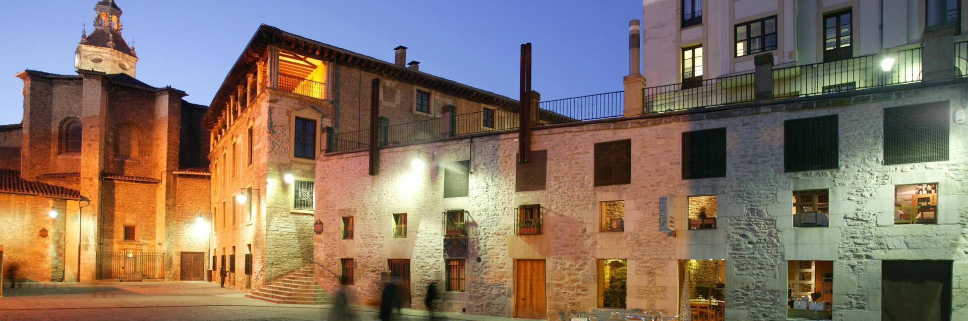 Paseo por la Almendra Medieval