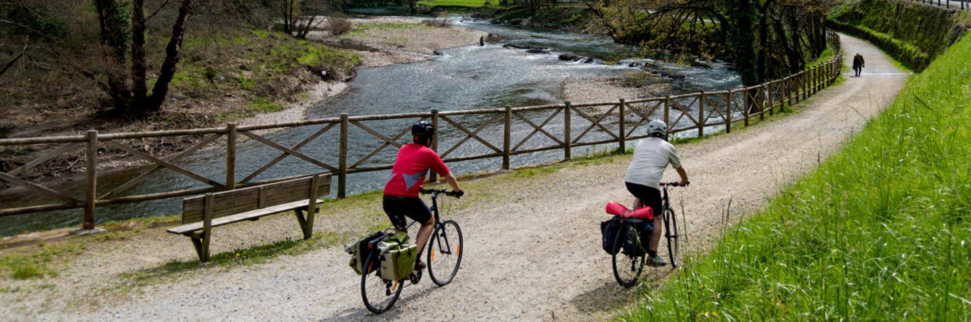 Pedalea junto al Bidasoa